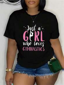 Camiseta Vintage de Algodón Talla Grande con Estampado 'Just A Who Loves Gymnastics' - Camiseta Negra Casual de Cuello Redondo y Manga Corta para Mujer, Ajuste Cómodo de Poliéster Suave para Uso Diario - Negro - Ver 1