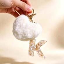 1 pieza Llavero con corazón de letra de resina beige y borla para mujer, accesorio creativo de estilo lindo como regalo para amigos - blanquecino - Ver 19