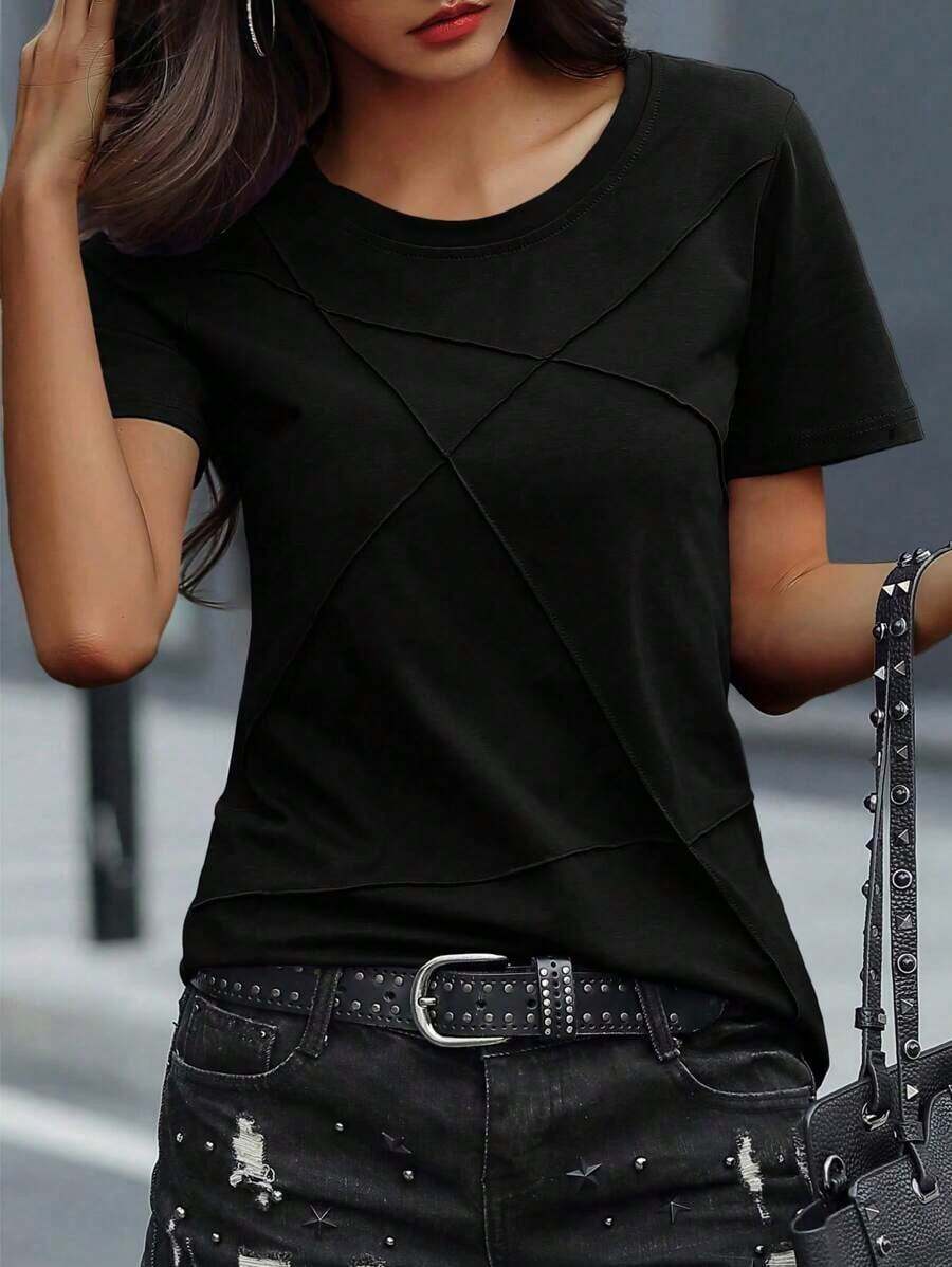 Camiseta informal de cuello redondo con diseño de corte en unicolor - Negro - Ver 1
