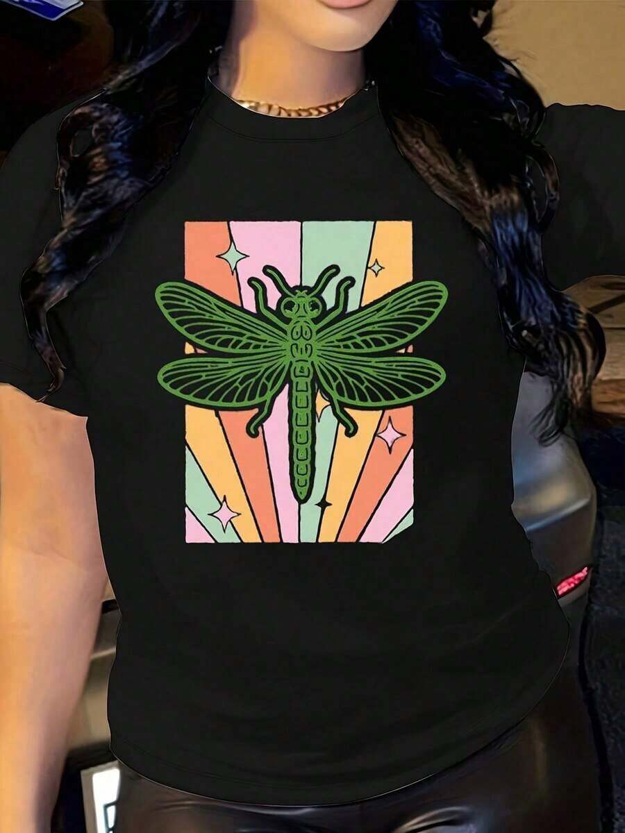 Nueva Camiseta Casual de Verano Retro con Estampado de Libélula, Camiseta con Gráfico de Libélula de Inspiración Vintage, Camiseta Boho Natural, Camiseta con Estampado de Luciérnaga, Camiseta Estilo Años 70, Linda Camiseta Hippie - Estilo Urbano Vintage, Camiseta Unisex Holgada de Algodón de Manga Corta con Cuello Redondo - Negro - Ver 1