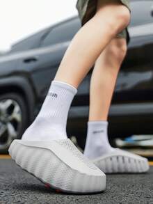 2026 New Summer Men/Women Wooden Sole Slippers, Lightweight Non-Slip Casual Beach Sandals - Grey - View 2