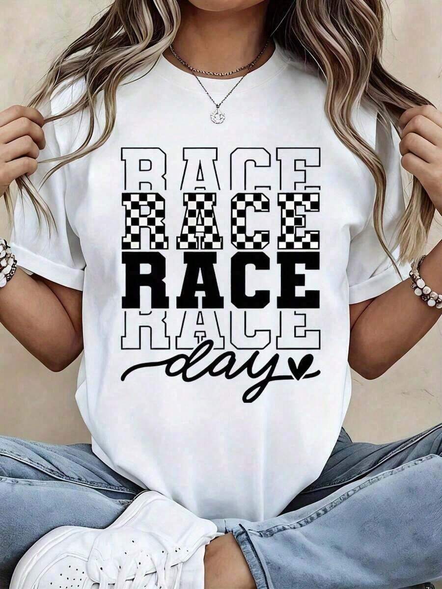 Playeras de mujer con estampado gráfico moderno, manga corta, estilo casual y holgado. Camiseta para el Día de la Carrera, camiseta gráfica blanca casual para mujer, regalo para fanáticos de las carreras de autos, top de moda, conjuntos para festivales para mujer, ropa boho 2026, blusas casuales para dama. - Blanco - Ver 1
