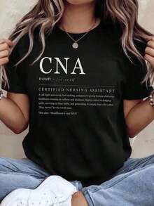 Camiseta con la definición de asistente de enfermería certificado por la CNA para trabajadores de la salud, enfermeras y profesionales médicos, con una descripción humorística del rol y las responsabilidades de la CNA, 220g - Estilo vintage urbano, unisex, de algodón, manga corta, cuello redondo, 100% algodón. - Negro - Ver 1
