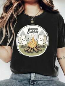Camiseta Gráfica de Moda NEWHappyCamper - Diseño Adorable de Fogata con Lindos Personajes de Malvavisco - Camiseta Casual Suave y Transpirable para Aventuras al Aire Libre, Regalo Perfecto para Amantes de la Naturaleza, Campistas y Amigos - Ideal para Viajes de Verano y Eventos al Aire Libre, Fin de Semana - Camiseta Unisex de Algodón Holgada de Manga Corta y Cuello Redondo Estilo Vintage Urbano - Negro - Ver 7