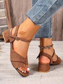 Sandal Wanita Ujung Persegi dengan Hak Tebal dan Tali, Sepatu Hak Sedang Minimalis Serbaguna untuk Aktivitas Luar Ruangan - Coklat - View 4