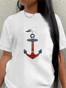Camiseta de manga corta, ligera y duradera, con diseño de ancla y gaviota, es perfecta para salidas informales a la playa o a una cafetería, ofreciendo una experiencia de uso cómoda en el día a día, con el estampado sobre tela oscura.blusa casual mujer - Blanco - Ver 1