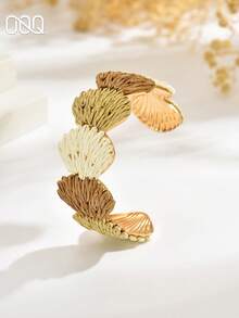 OOQ 1pc Summer Vacation Ocean Life Seashell Shaped Metal Bangle, Adjustable Open Design Versatile Bracelet For Women, Beach Party Gift For Friends And Family (Handmade Raffia Weaving, Random Shape) - Medium Brown - View 5