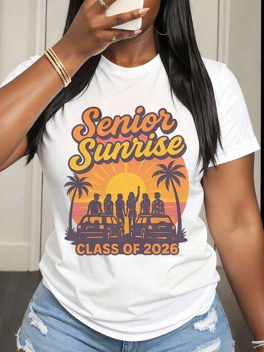 Camiseta de Graduación para Mujer, Clase Senior Sunrise 2026, con Diseño de Palmera al Atardecer y Coche, para Fiesta de Verano y Celebración de Graduación - Blanco - Ver 1