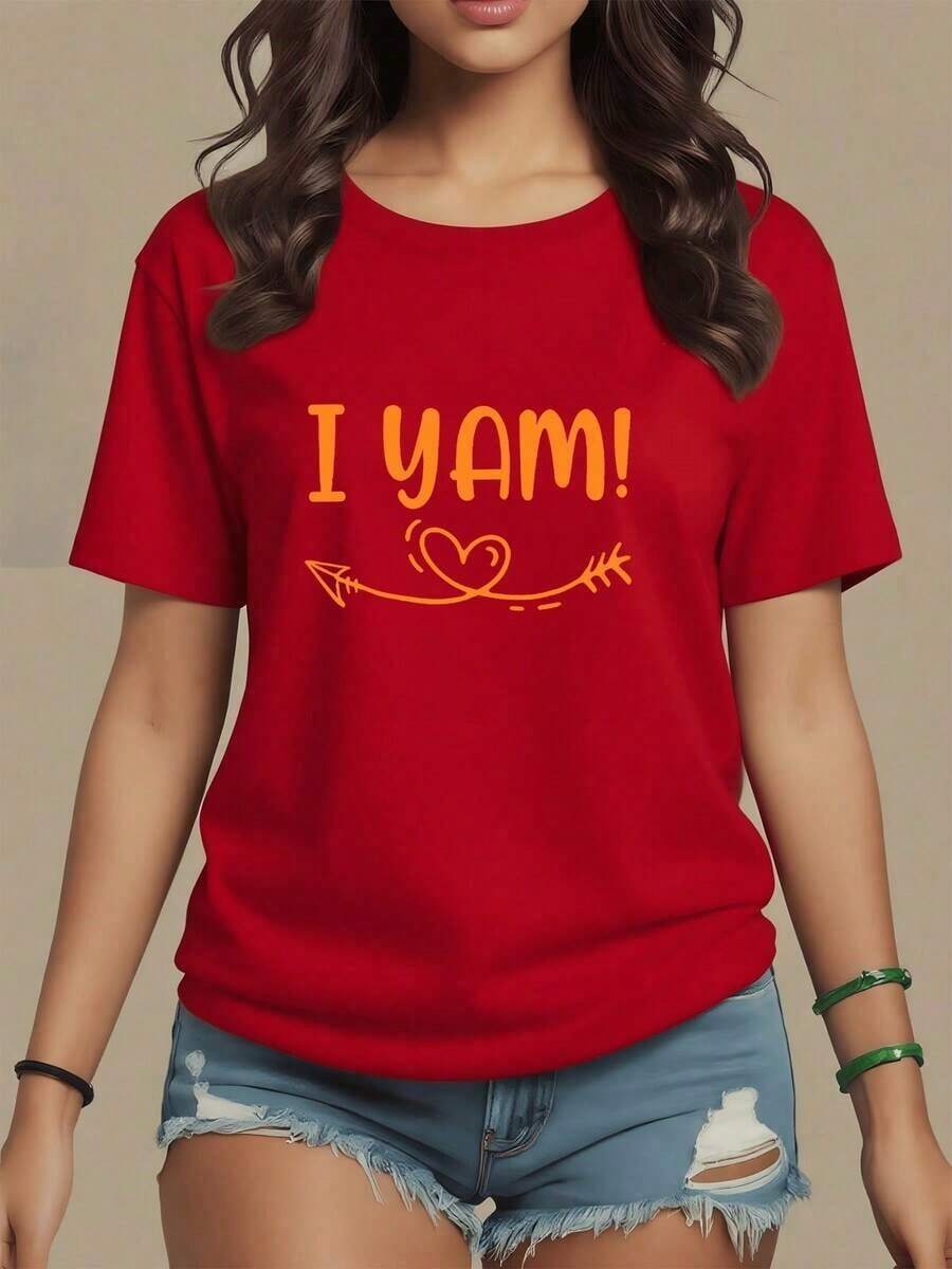 Comfortable Festive Phrase "I YAM" With Heart And Arrow Symbolizing Joy And Love For Christmas. Women's T-Shirt, 100% Cotton, Comfortable And Perfect For Christmas Days. Fashionable All-Match Women's Short Sleeve T-Shirt, Basic Style For Inner & Outer Wear - 紅色的 - 查看 1
