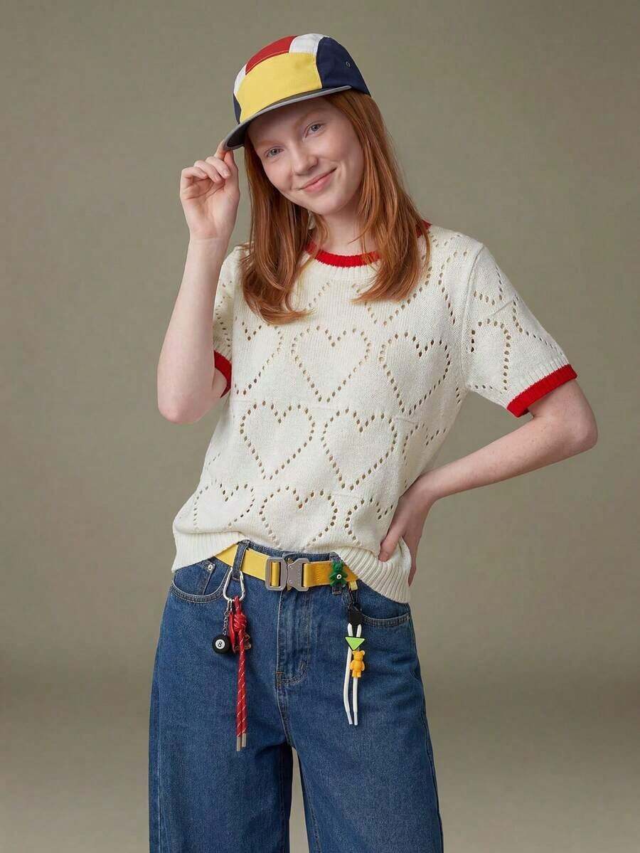 Blusa de punto holgada de cuello redondo y manga corta con diseño de corazón hueco y ribete de contraste en beige para mujer, suéter de manga corta para primavera/verano, últimas blusas de mujer, nuevas llegadas de blusas de punto para mujer - Beis - Ver 1