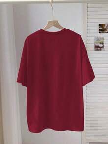 Cómodo Y Elegante Mujeres Camiseta Negro Antecedentes Con Blanco Texto Impreso Informal Mujeres Camiseta Simple Y Versátil, Transpirable Adecuado Para Primavera Y Verano Informal Estilos, Máquina Lavable Suave Y Cómodo Tela, Adecuado Para Al aire libre Paseos Viajes Vacaciones, Y Vacaciones Fechas - Vintage Calle Estilo Unisexo Suelto Algodón Corto Manga Tripulación Cuello Camiseta para mujer, ropa fresca de verano - Rojo - Ver 2
