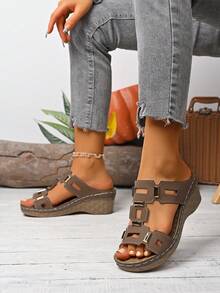 Plus Size Women's Retro Solid Color Buckle Platform Wedge Sandals - Brown - View 7