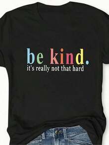 Camiseta única y moderna con diseño de letras coloridas que promueve la amabilidad be kind ideal para un estilo Y2K en  y fácil de combinar perfecta para mostrar tu personalidad y hacer una declaración positiva en cualquier ocasión y2k - Negro - Ver 1