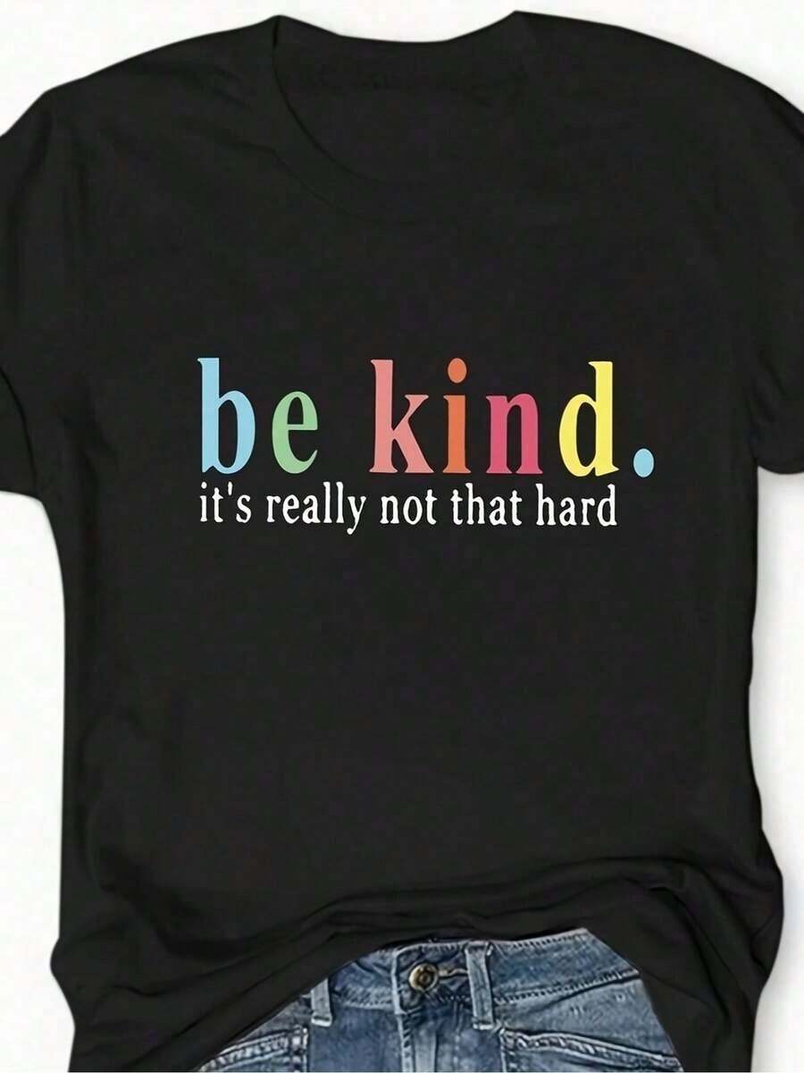 Camiseta única y moderna con diseño de letras coloridas que promueve la amabilidad be kind ideal para un estilo Y2K en y fácil de combinar perfecta para mostrar tu personalidad y hacer una declaración positiva en cualquier ocasión y2k - Negro - Ver 1