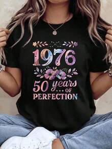 1 Piece Women's Birthday T-Shirt "50 Years Of Perfection 1976", Floral Design, Anniversary Gift, Celestial Print, T-Shirt For Celebrating A Woman's Birthday Born In 1976, 180g 100% Cotton. - 黑色 - 查看 8