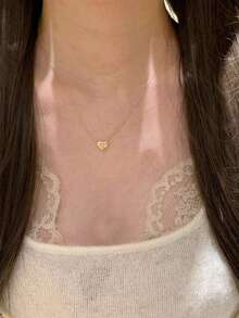 1pc Gold Radiant Textured CZ Encrusted Heart Pendant Necklace, Delicate Minimalist Vintage Aesthetic Necklace For Women, Suitable For Daily Wear, Vacation, Back To School, Date, Valentine's Day, Birthday - Gold - View 2
