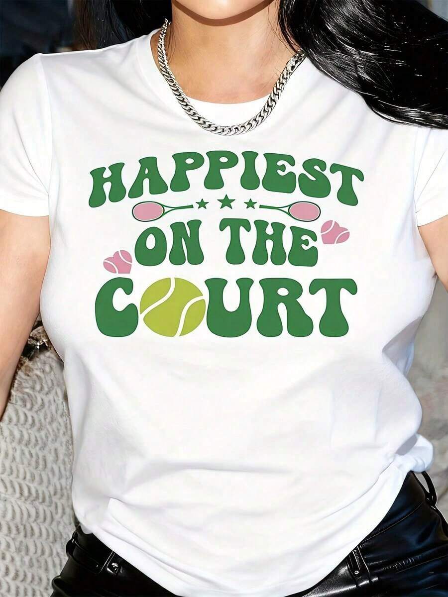 Women's Graphic Tennis T-Shirt With "Happiest On The Court" Print - Sporty Crew Neck, Short Sleeves With Heart And Ball Print, Comfortable For All Seasons, Machine Washable, Casual Sporty Top For Tennis Lovers, Gifts For Players And Fans. Suitable As A Gift. Women's T-Shirt. Blouses > Stylish. Boho Chic. Soft, Breathable, And Comfortable Women's Top, Ideal For Spring, Summer, And Fall, Perfect For Vacations, Travel, And Everyday Wear. - 白色 - 查看 1