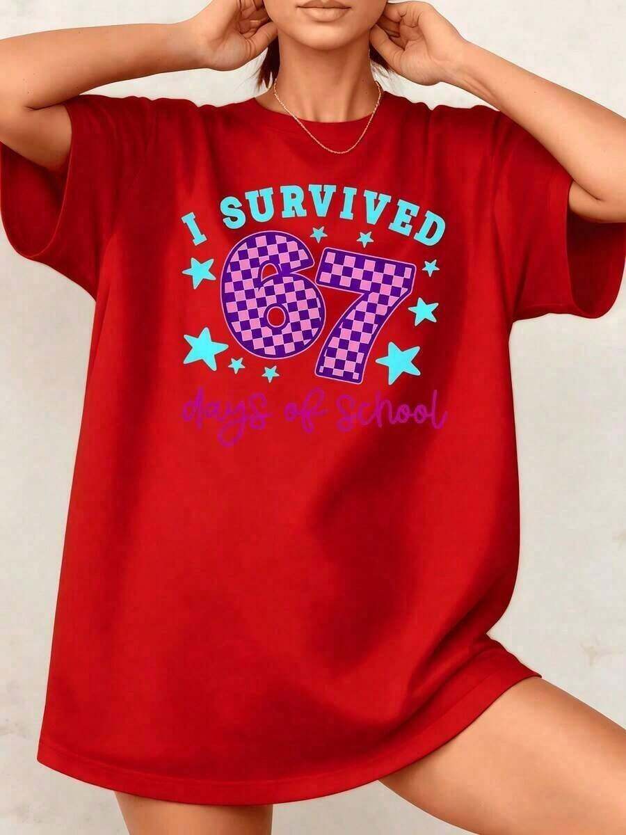 1 Piece Of Women's Retro Casual Vintage Graphic Print T-Shirt With The Phrase "I Survived 67 Days Of School", 100% Cotton, Round Neck, Urban Vintage Style, Unisex, Loose Fit, Short Sleeve. - 紅色的 - 查看 1
