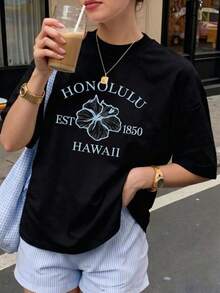 黑色“夏威夷檀香山”芙蓉花印花T恤，Y2K度假休闲街头风短袖上衣，女士夏季款 - 黑色 - 查看 2