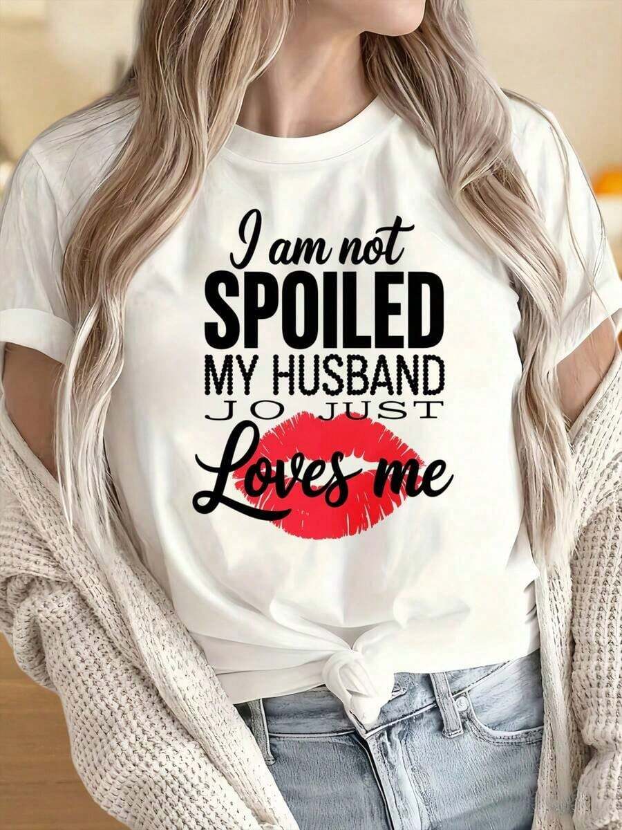 Camisetas para Mujer y Hombre con Cuello Redondo y Mangas Cortas. Camiseta con la Frase "No Estoy Mimada, Mi Esposo Simplemente Me Ama". Camiseta Linda para Parejas, Regalo Romántico para Esposa y Esposo, Camiseta con Frases de Amor. Estampados Divertidos Son Adecuados para Fiestas de Navidad, Actividades Deportivas, Fiestas de Vacaciones, Salidas, Deportes y Otros Regalos Festivos. - Blanco - Ver 1