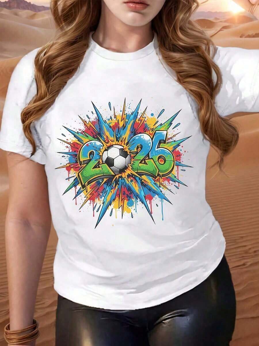 Camiseta de talla grande con diseño de balón de fútbol y números 2026 con estampado colorido, perfecta para eventos deportivos, uso casual y para aficionados al fútbol, camiseta de mujer, camiseta de la Copa Mundial 2026, camiseta con estampado gráfico. - Blanco - Ver 1