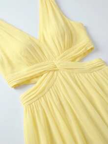 Women's Yellow Romantic Halter Neck 3D Rose Applique Ruffle Hem Backless Mini Dress, Summer Back To School Party Wedding Guest Midsummer Party Outfit - Yellow - View 6
