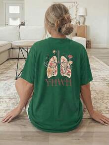 [Impresión a Doble Cara] Camiseta Casual de Verano para Mujer, con diseño en forma de hoja con patrones florales y de follaje incrustados, adornada con las letras YHWH, ropa versátil, material cómodo, camiseta de manga corta, 100% Algodón para entusiastas de la moda. - Verde - Ver 2