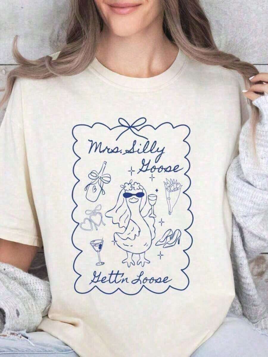Playeras de mujer, Nueva Camiseta de Algodón Elegante para Mujer, Camiseta para Despedida de Soltera, Camisetas para Fiesta Nupcial, Goose Bride, Funny Goose, Flower Bachelorette, Cottagecore Bach Trip, Camiseta de Algodón Grueso de Manga Corta Oversize con Estampado Gráfico, Top Casual de Manga Corta para Mujer, Ropa Deportiva de Manga Corta para el Día de la Madre, Blusas Occidentales para Mujer 2026, Blusas Casuales para Dama - Blanco - Ver 1