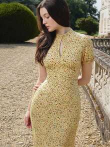 Vestido tejido con cuello alto de estilo vintage con estampado floral rosa para salir, atuendo de oficina para mujer, vestido floral rosa de estilo francés para primavera y verano - Amarillo - Ver 1