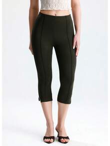 RoseArya High Waist Slim Fit Slit Capri Leggings - Dark Green - View 3