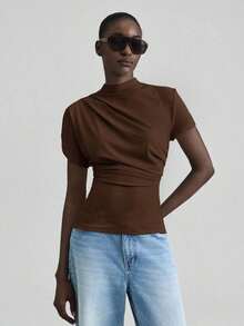 Ontre 2026 Nueva Blusa de Manga Corta con Cuello Mao y Diseño Asimétrico de Volantes para Primavera/Verano, Casual de Oficina, Uso Docente, Básica, para Salir, Color Marrón - Marrón - Ver 4