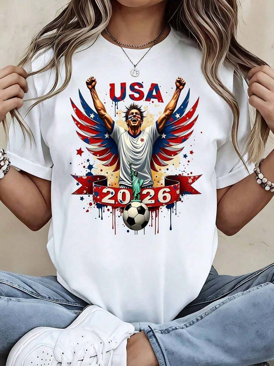 White USA Football Fan T-Shirt With US Flag Wings And Statue Of Liberty Design For 2026 (Ideal For Sporting Events And National Pride) Women's T-Shirts - 白色 - 查看 1
