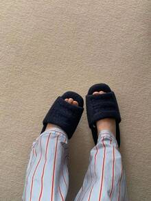 XIXITIAO Minimalist Letter Embroidered Couple Slippers, Breathable Quiet Indoor Floor Shoes, Soft Lightweight All-Season Indoor Slippers - Navy Blue - View 10