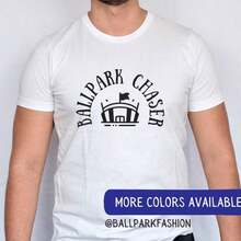 Nueva Llegada 2026: Camiseta de Algodón Transpirable para Hombre, Estilo Béisbol - Manga Corta Casual, Cuello Redondo, Lavable a Máquina. Tela Suave, Transpirable, a la Moda, 100% Algodón, para Uso Diario. Camiseta para Mujer con Estampado Gráfico. - Blanco - Ver 7