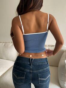 Áo hai dây cổ chữ V xẻ sâu gợi cảm, viền ren, áo croptop ôm sát, kiểu dáng đi nghỉ mát. - Màu xanh bụi bặm - Xem 7