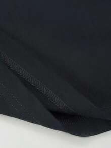 Camiseta Deportiva e Inspirada en el Fitness: Muestra tu Pasión por el Levantamiento de Pesas con el Diseño "LIFT" - Ideal para Entusiastas del Gimnasio - Negro - Ver 3