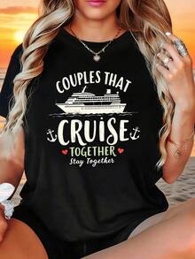 Camiseta de mujer con diseño estampado "Las parejas que viajan juntos se mantienen juntos", talla grande, camiseta casual de moda con cuello redondo para primavera/verano, atuendo creativo, cómoda para uso diario y salidas. - Negro - Ver 1