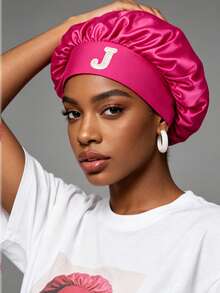 1 pieza Gorro de dormir de satén con letra A-Z para mujeres, cubierta de cabello lujosa, brillante y cómoda, adecuada para el cuidado diario del cabello, lavado en casa, peinado nocturno, tratamiento de spa, oficina en casa - Rosa Roja - Ver 2