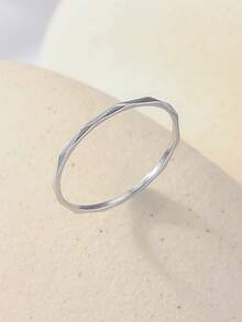 1 chiếc nhẫn thép không gỉ mạ vàng 14K tối giản, thiết kế mỏng với họa tiết kim cương cắt giác, phù hợp cho phụ nữ và bé gái đeo hàng ngày hoặc đeo cùng các nhẫn khác. - S - Xem 24