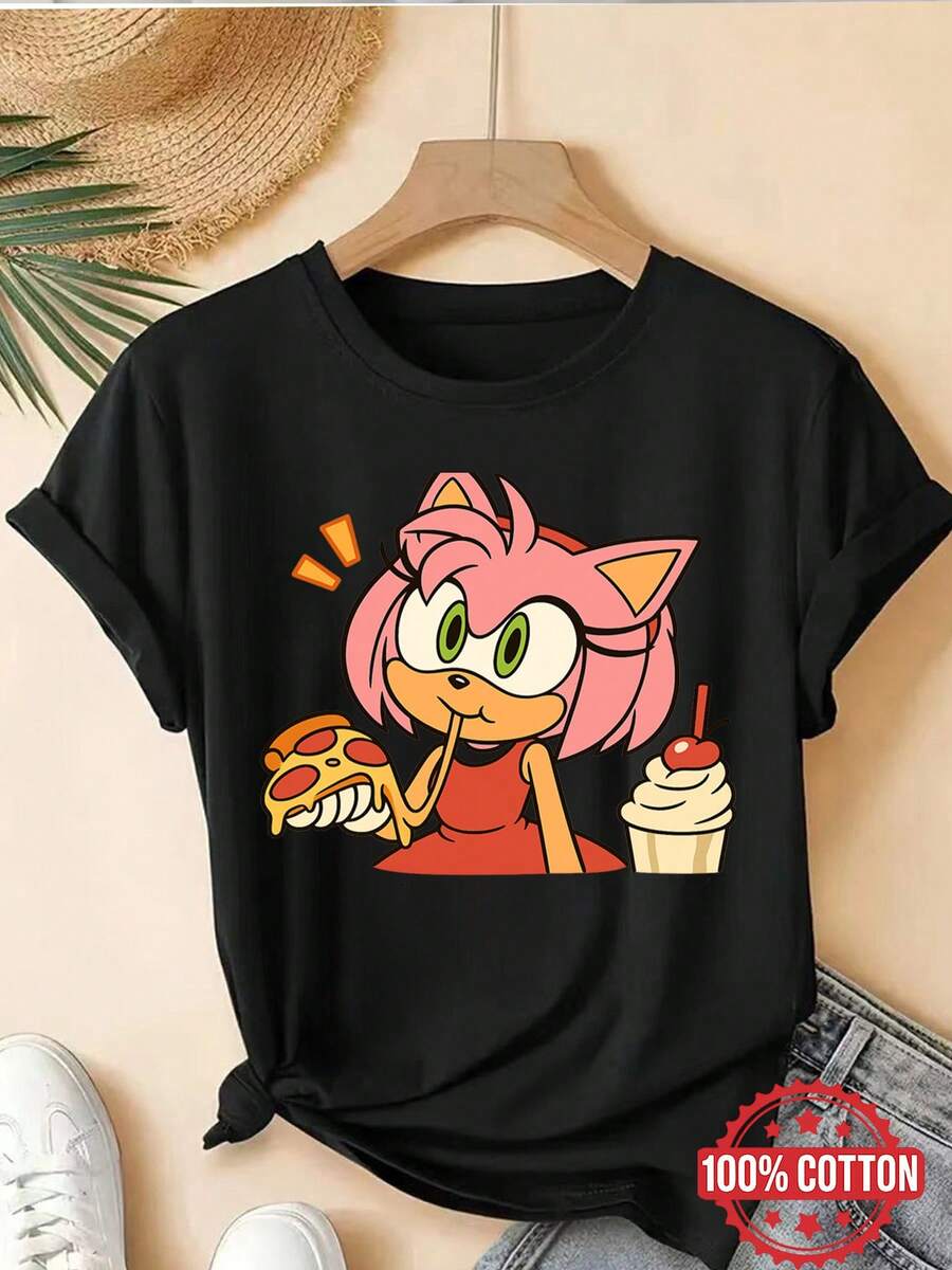 Ilustración de Amy disfrutando de pizza y un cupcake, presentada en nuevos tops versátiles de manga corta para mujer, diseñados en un estilo de dibujos animados para arte de fanáticosDaily Casual Round Neck Short Sleeve-Shirt Women - Negro - Ver 1