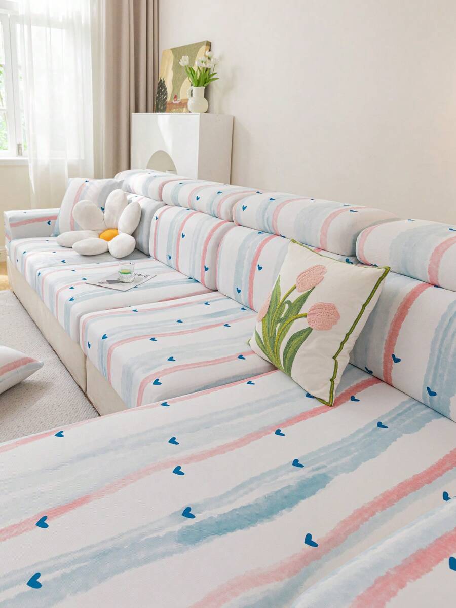 1pc Simple & Fresh Heart-Shaped Sofa Slipcover, Anti-Scratch, Dust-Proof, Suitable For All Seasons, Minimalist Modern Non-Slip Sofa Cover, Pet-Friendly - Multicolor - View 1