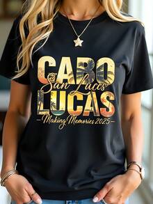 Camiseta gráfica de algodón negro de manga corta y cuello redondo para mujer, 180 g, para vacaciones en Cabo San Lucas, con estampado "Creando Recuerdos 2025" y atardecer de palmeras, top informal de verano, ideal como regalo de viaje. - Negro - Ver 1