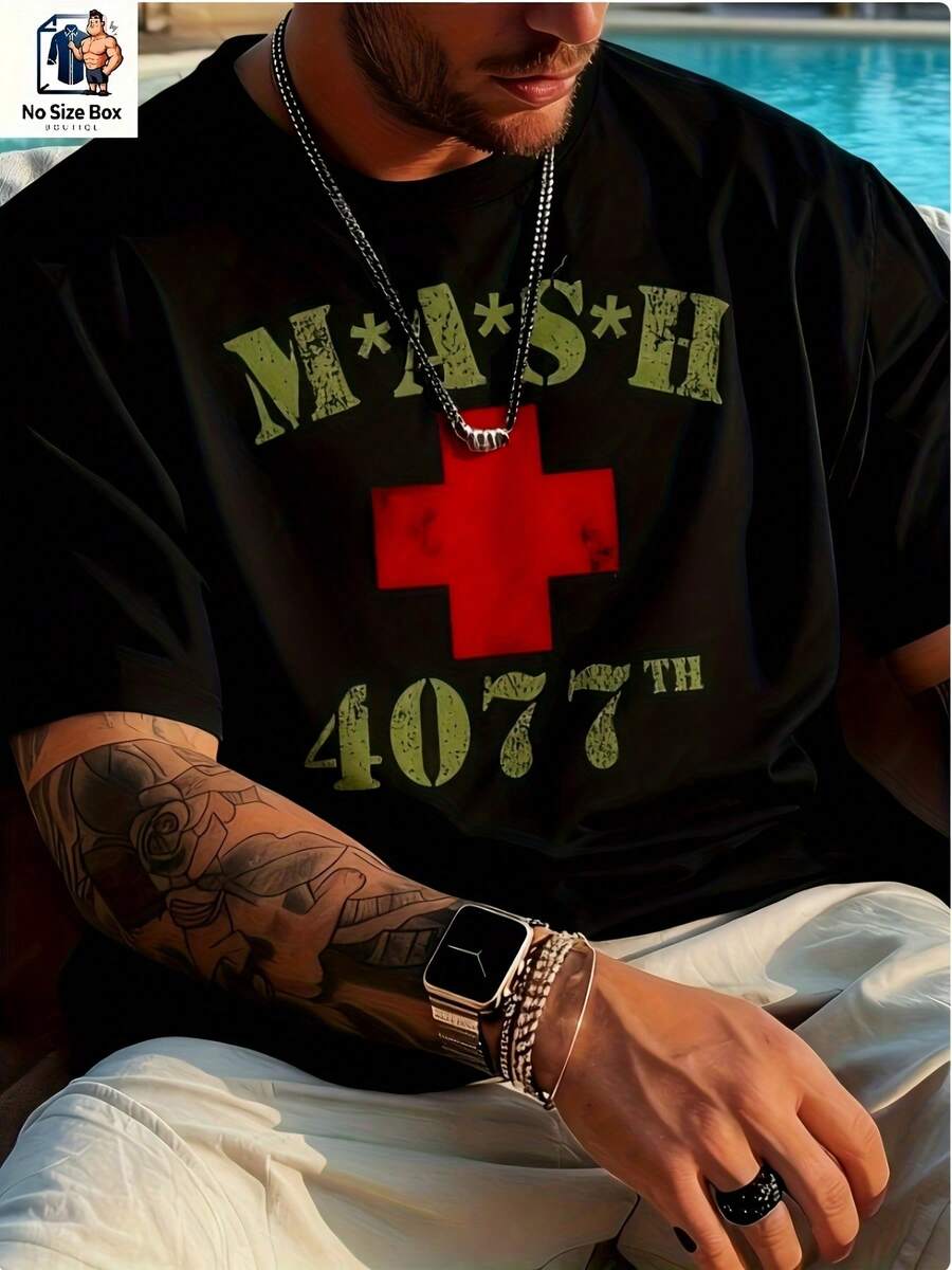 Camiseta para hombre con diseño retro MASH 4077, corte holgado informal, mangas cortas, con la icónica cruz roja y el estampado "MASH 4077", cuello redondo, estilo regular, camiseta con estampado de anime, ropa cómoda y duradera, disponible en tallas grandes. - Negro - Ver 1