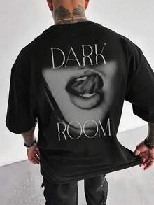 Áo thun nam Fractyr in hai mặt dáng rộng, họa tiết miệng halftone "DARK ROOM", phong cách grunge, áo thun tay ngắn cổ tròn mềm mại, thích hợp cho dạo phố và những buổi tối đi chơi. - màu đen - Xem 3