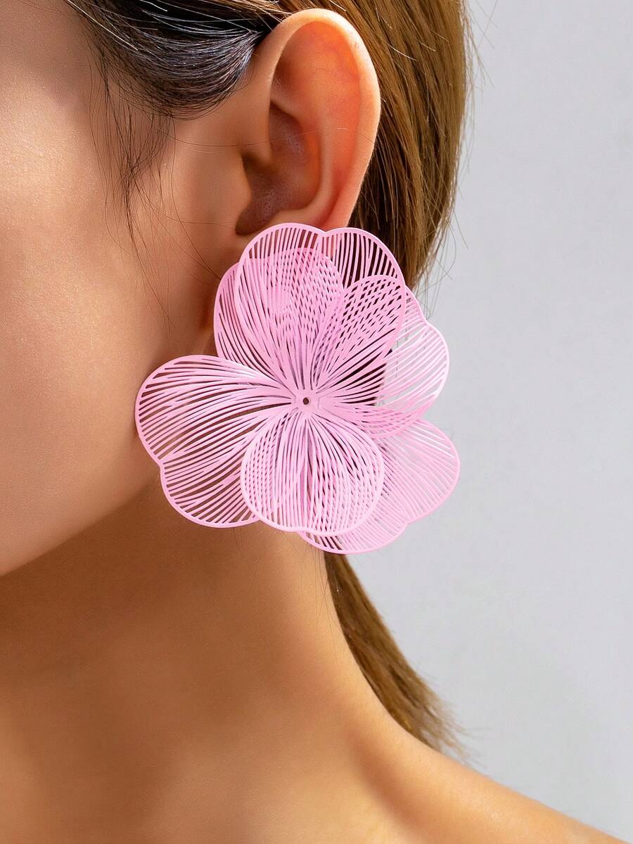 一对复古优雅金属质感花朵吊坠耳环,适合女性日常、派对、节日佩戴,可作为礼物赠送。 - 粉色 - 查看 1