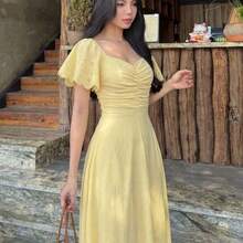 guang zhou mi qian shang mao  Vestido elegante y romántico de manga corta, cintura recogida y plisado en A, de longitud media, en color amarillo tejido, para primavera/verano - Amarillo - Ver 10