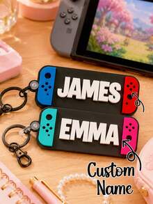 Llavero personalizado con forma de mando de juego, llavero de mando de juego con nombre personalizable. Adecuado para decoración de bolsos, accesorio de llaves de coche, accesorio de llaves del hogar, llavero duradero, adecuado como llavero de moda para hombres. Regalo de llavero para hombres, regalo personalizado para el Día del Padre. - Multicolor - Ver 2