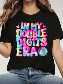 Camiseta de 10º Cumpleaños "En Mi Era de Doble Dígito" - Camiseta de Fiesta de Cumpleaños para Mujer, 100% Algodón, Casual, de Manga Corta y Cuello Redondo para Primavera y Verano - Ajuste Cómodo y Relajado, Camiseta con Estampado Gráfico. - Negro - Ver 1