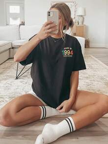 [Double-Sided Printing] Women's Casual Summer T-Shirt, MADE IN 1994 LIMITED, Suitable For Comfortable Wear In All Seasons, Limited Edition MADE IN 1994 With Colorful Digital Print, Versatile Clothing, Comfortable Material, Short-Sleeved T-Shirt, 100% Cotton For Fashion Enthusiasts. - 黑色 - 查看 3