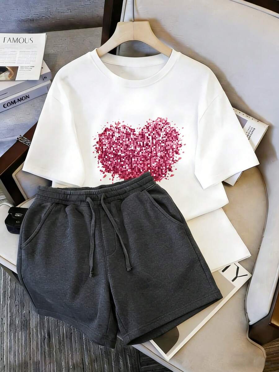 Conjunto de dos piezas de camiseta y shorts para mujer, con patrón de corazón rosa degradado, delicado y romántico, dulce y versátil para uso diario casual - Camiseta blanca + pantalones cortos OXFORT - Ver 1